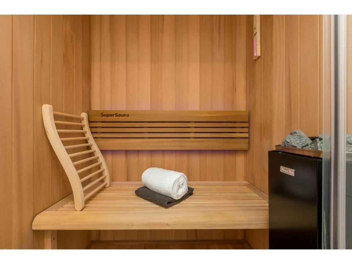 Beautiful Holiday Home With Sauna In A Quiet Wooded Area In Oostkapelle Luaran gambar